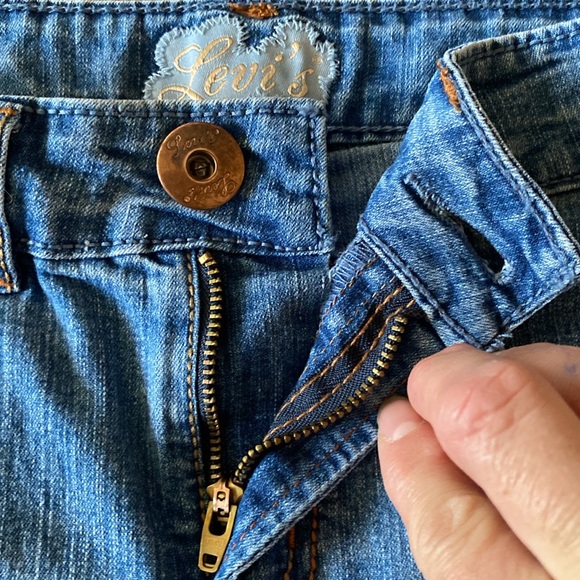 Levi’s girls jean shorts size 10 - Picture 9 of 13